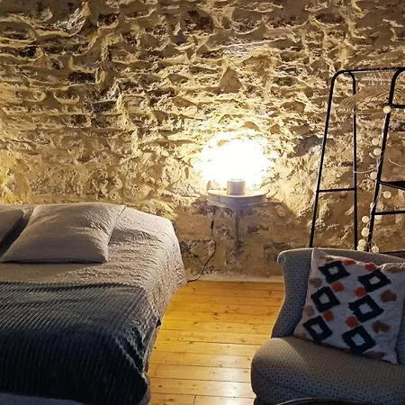 De Charme 30m2 Homestay Dions
